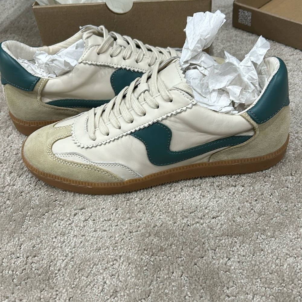 NWT Dolce Vita Notice White green leather